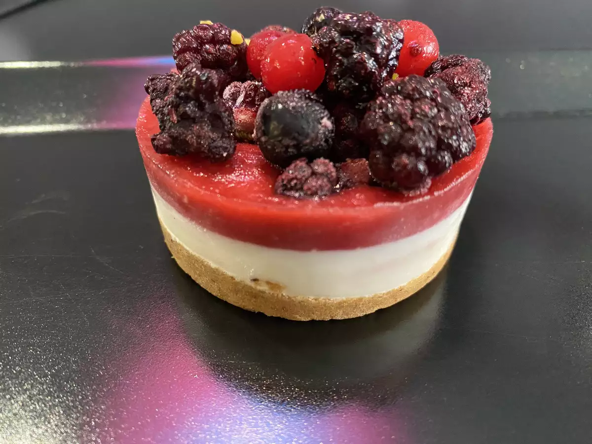 Blanc mangé aux fruits rouges